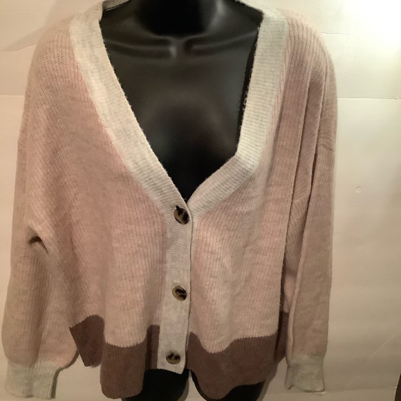 reitmans women’s cardigan sizes large - Picture 3 of 5